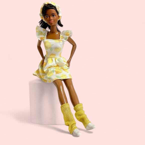 Strawberry Shortcake LEMON MERINGUE Clothing Outfits Unboxed & 2 Barbie Dolls - Picture 4 of 15